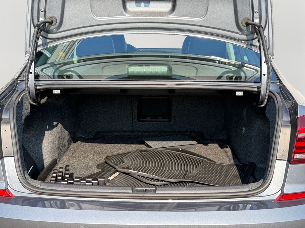 2017 Volkswagen Passat SEL Premium