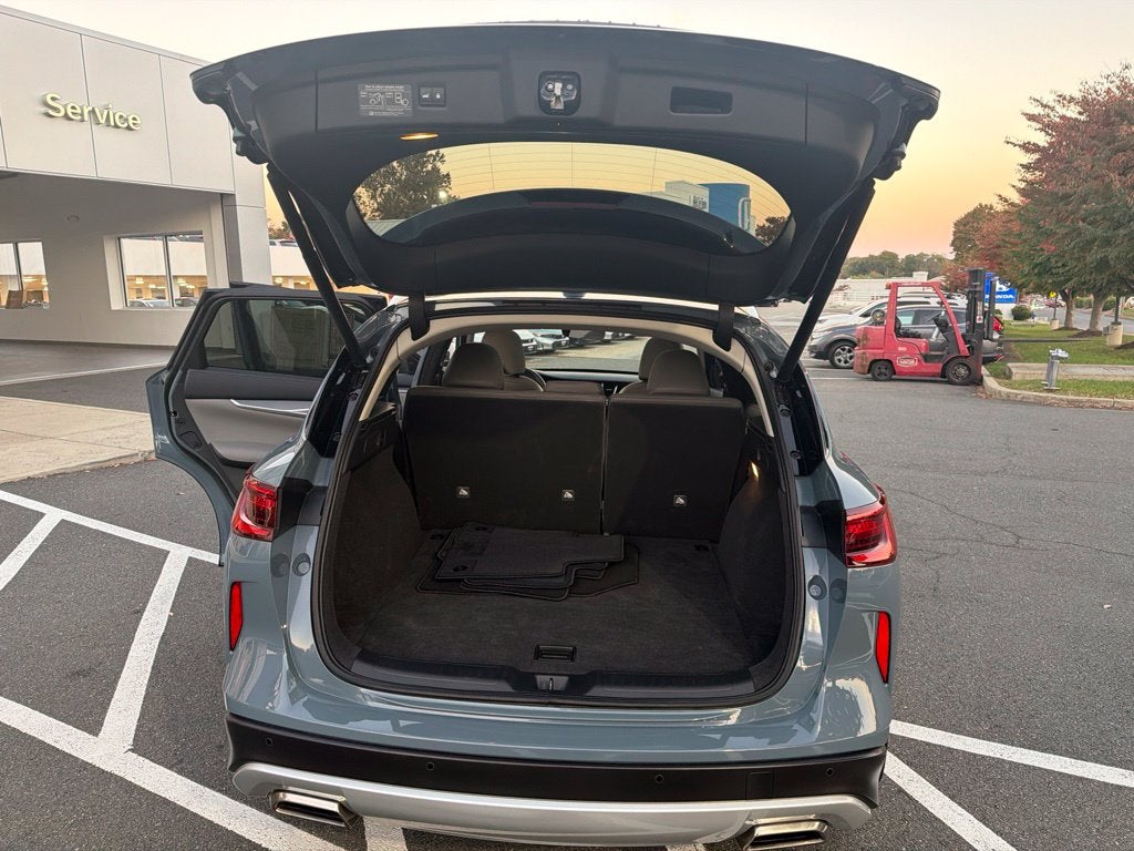2023 INFINITI QX50 LUXE