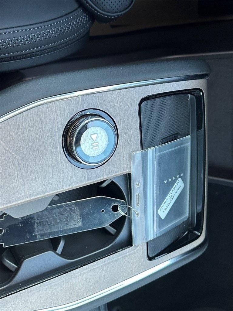 2025 Volvo EX90 Twin Motor Performance Ultra 7-Seater