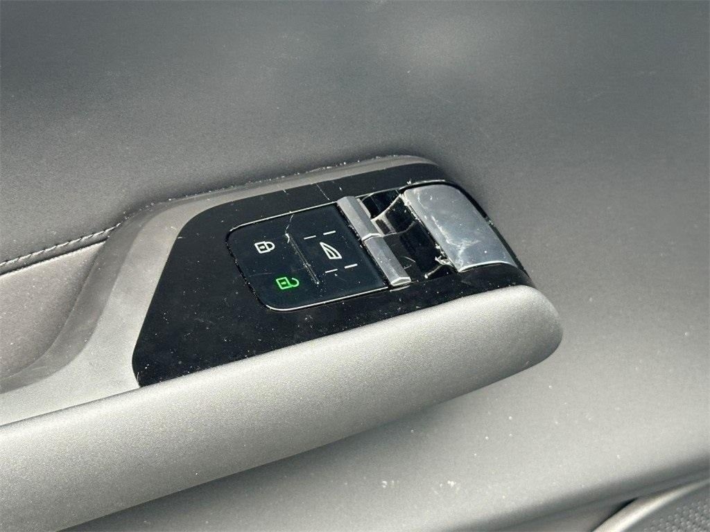 2025 Volvo EX90 Twin Motor Ultra 6-Seater