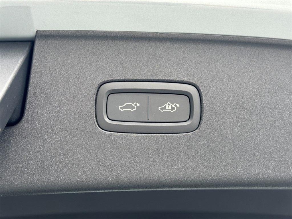 2025 Volvo EX90 Twin Motor Ultra 6-Seater