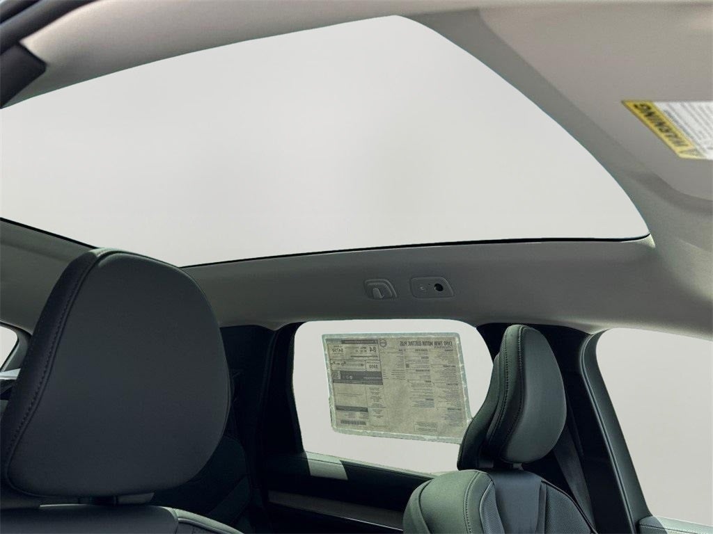 2025 Volvo EX90 Twin Motor Plus 7-Seater