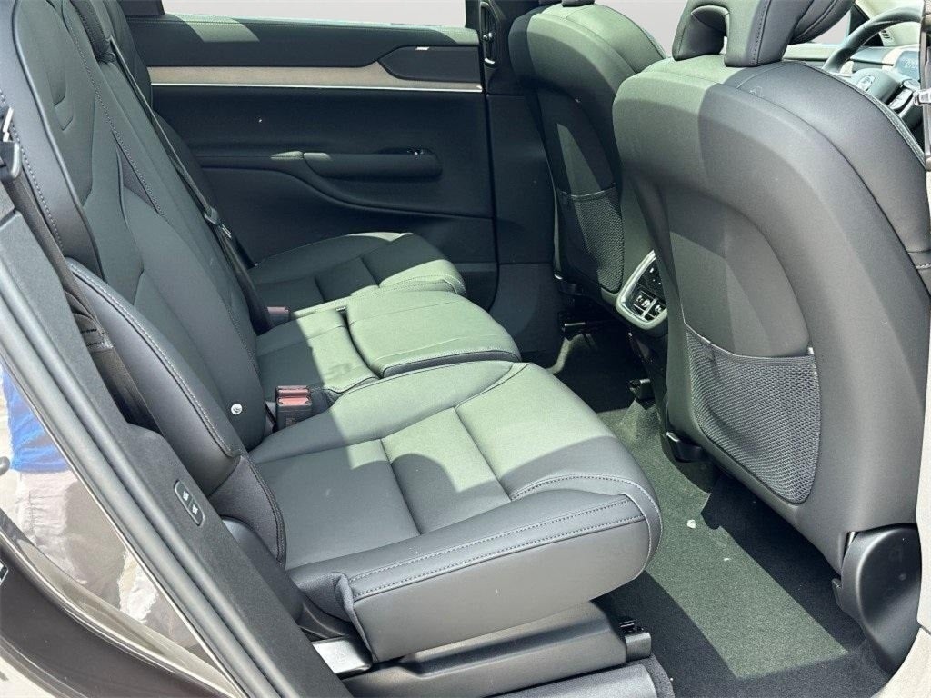 2025 Volvo EX90 Twin Motor Plus 7-Seater