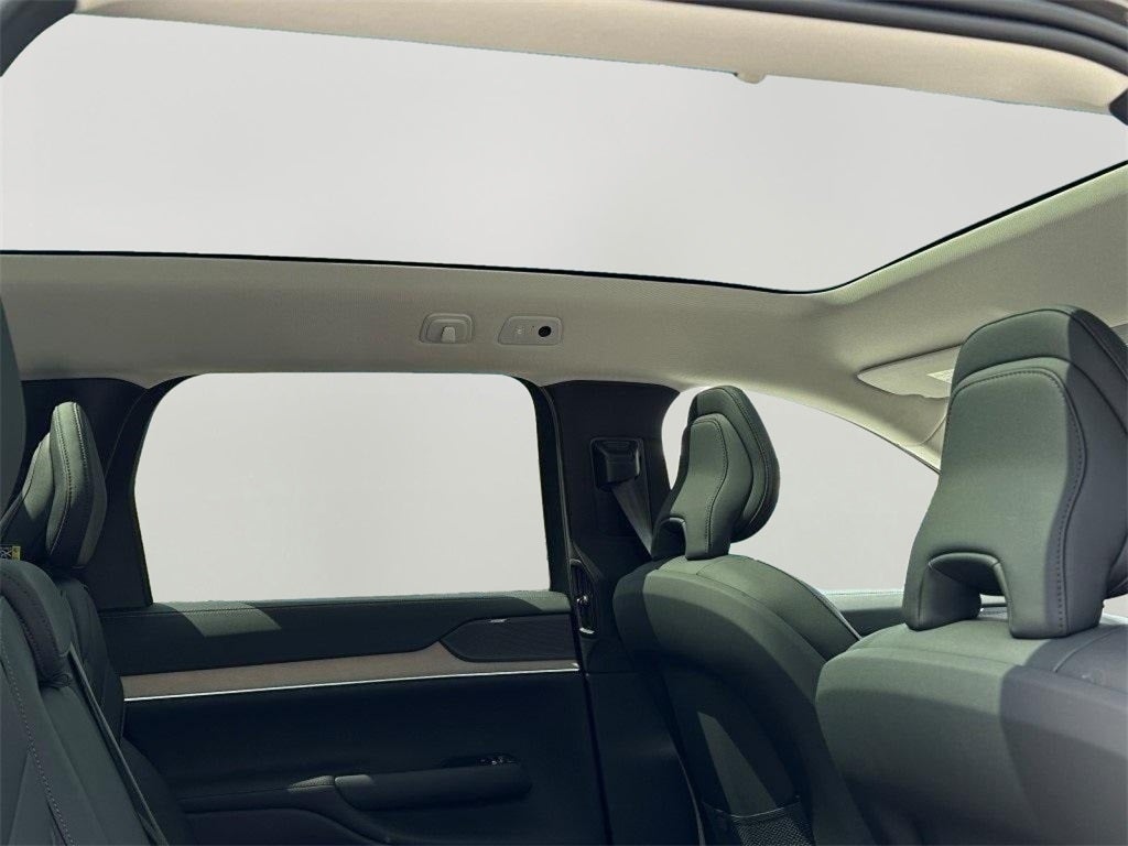 2025 Volvo EX90 Twin Motor Plus 7-Seater