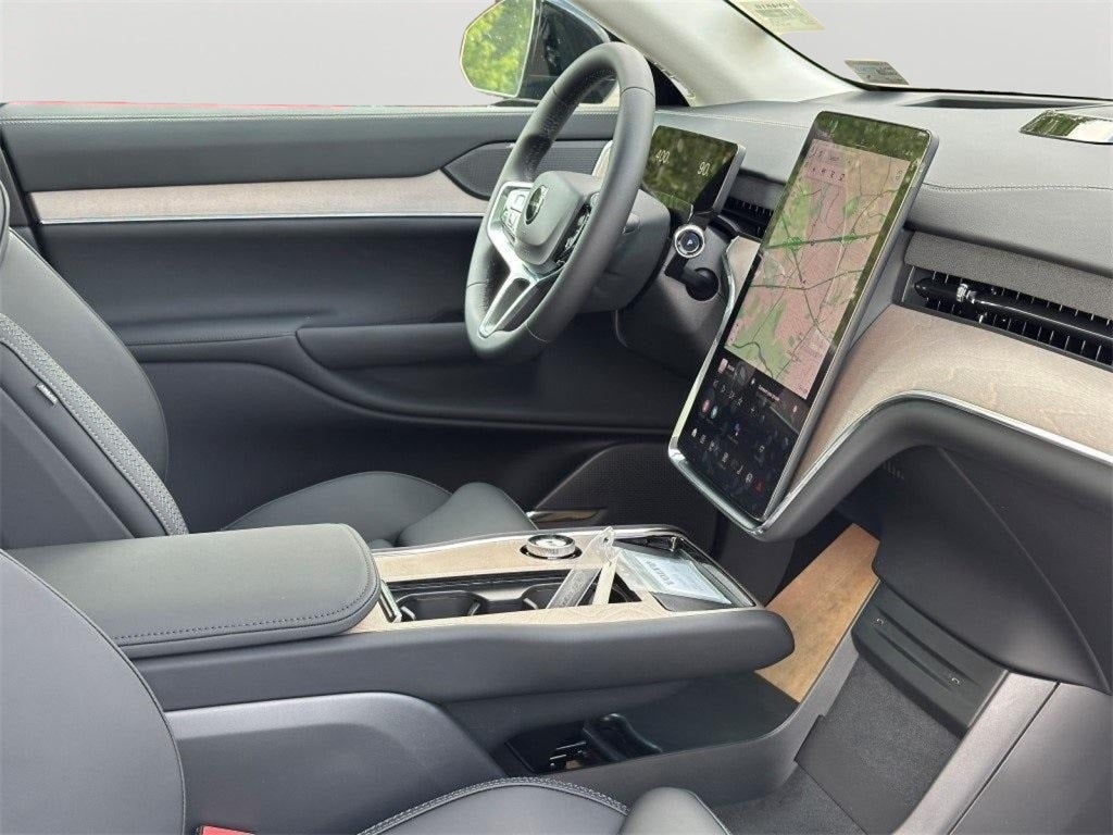 2025 Volvo EX90 Twin Motor Plus 7-Seater