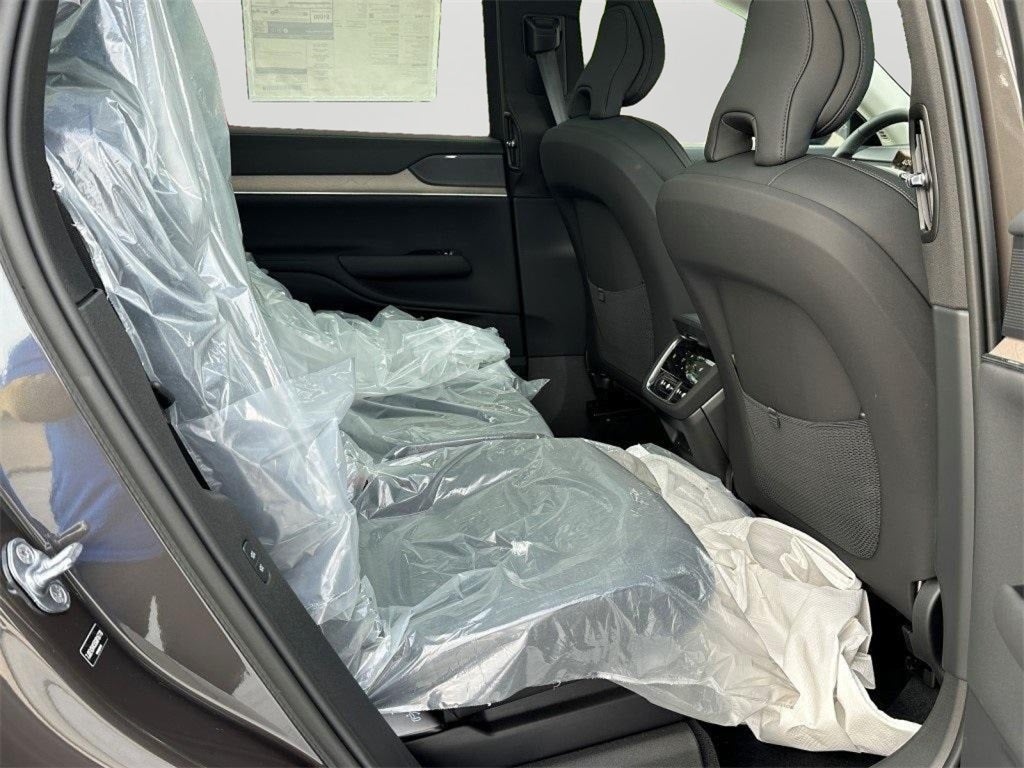 2025 Volvo EX90 Twin Motor Plus 7-Seater