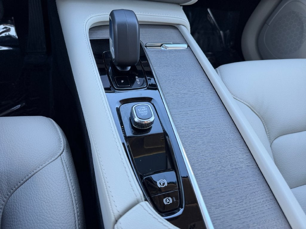 2025 Volvo XC90 B6 Plus 6-Seater Volvo Certified