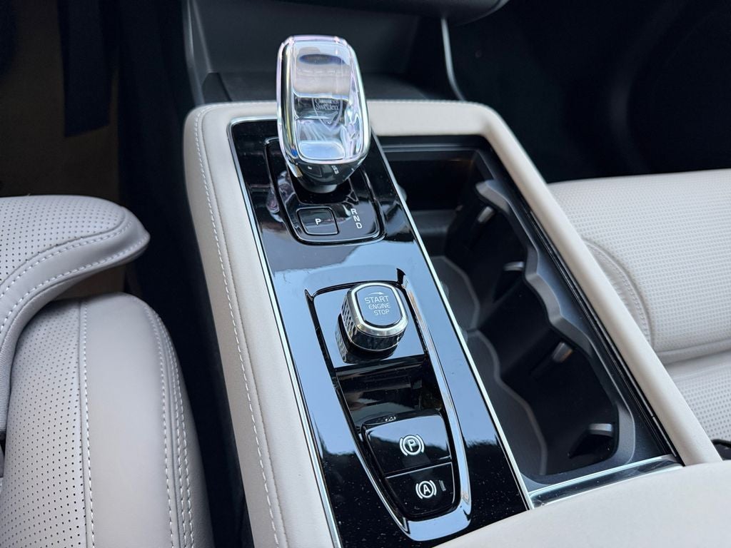 2026 Volvo XC90 B6 Ultra