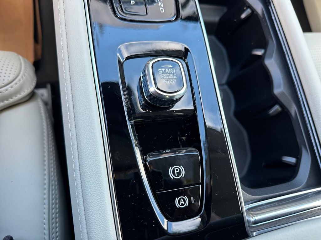 2026 Volvo XC90 B6 Ultra