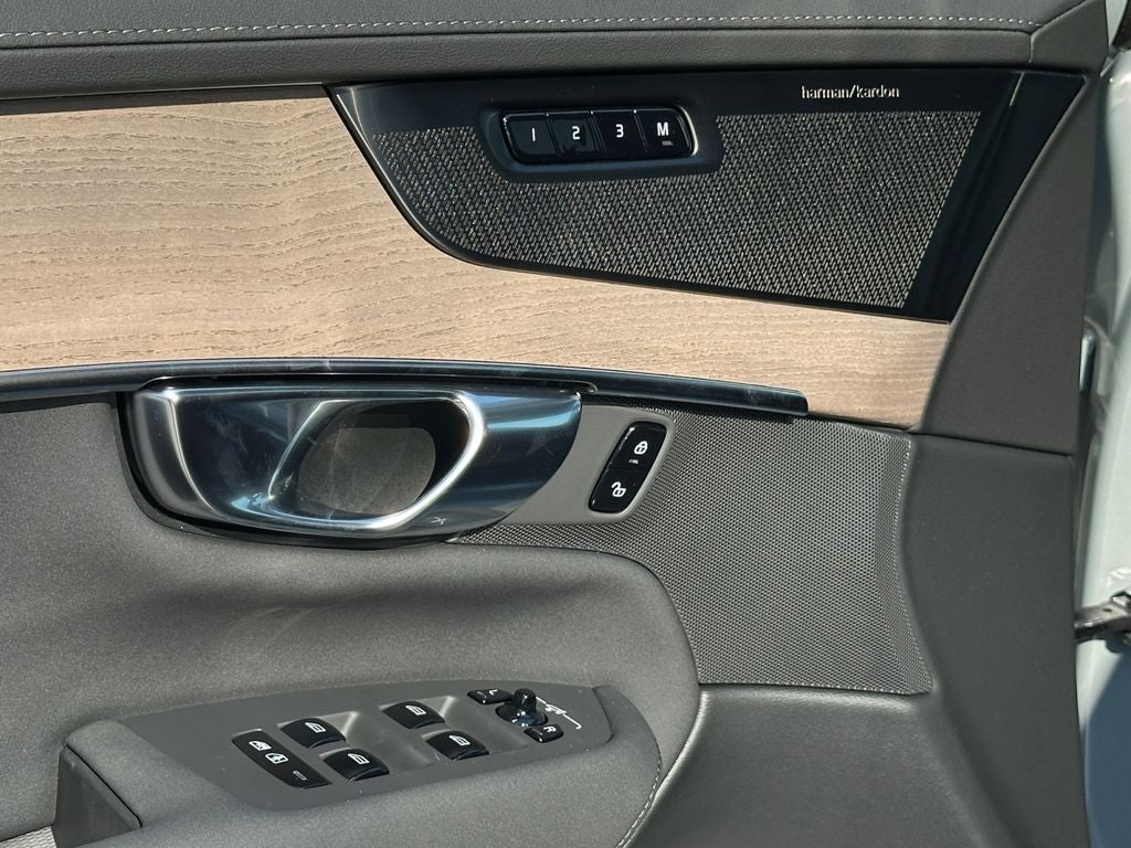 2026 Volvo XC90 B6 Plus 7-Seater