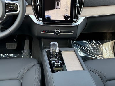 2026 Volvo XC90 B6 Plus 7-Seater