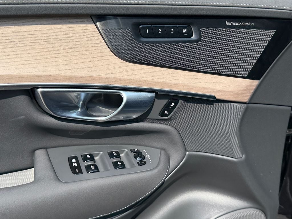 2026 Volvo XC90 B6 Plus 7-Seater