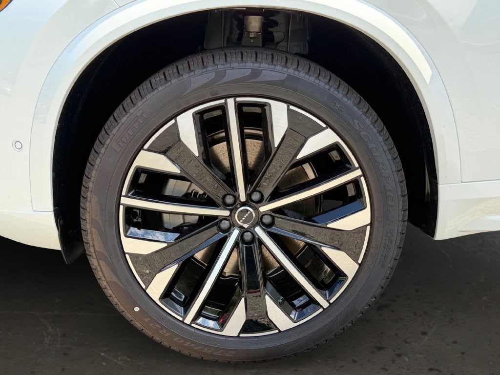 2026 Volvo XC90 B6 Plus 7-Seater