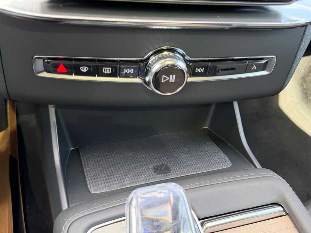 2027 Volvo XC90 B6 Plus 7-Seater