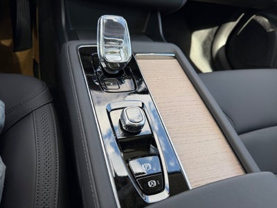 2027 Volvo XC90 B6 Plus 7-Seater