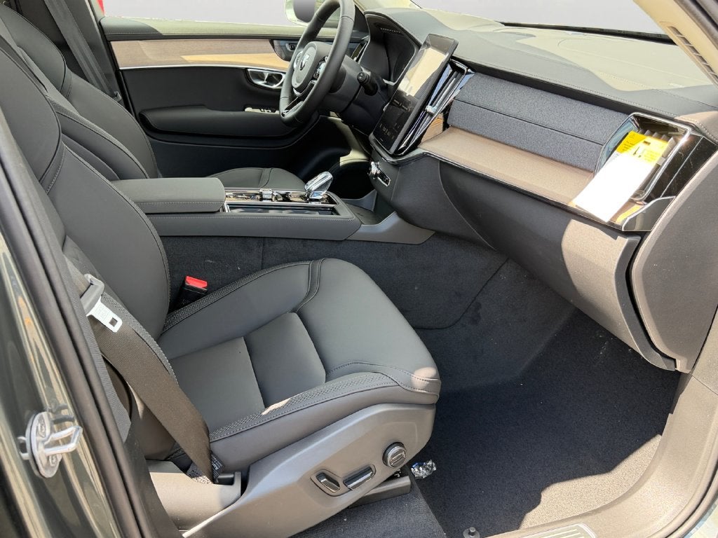 2027 Volvo XC90 B6 Plus 7-Seater