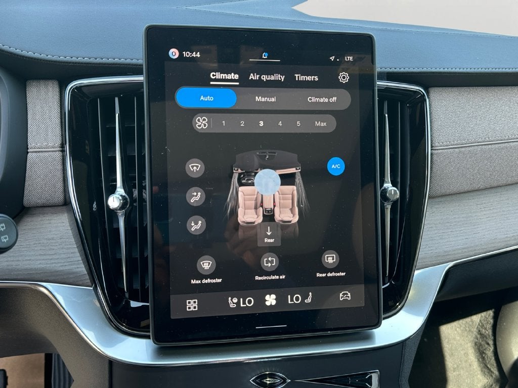 2026 Volvo XC90 B6 Plus 7-Seater