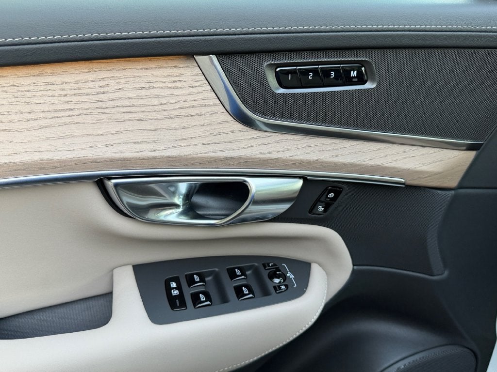 2026 Volvo XC90 B6 Plus 7-Seater