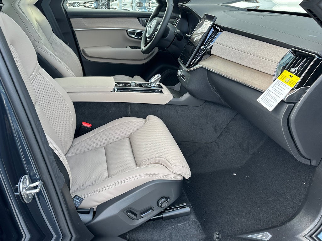 2026 Volvo XC90 B6 Ultra