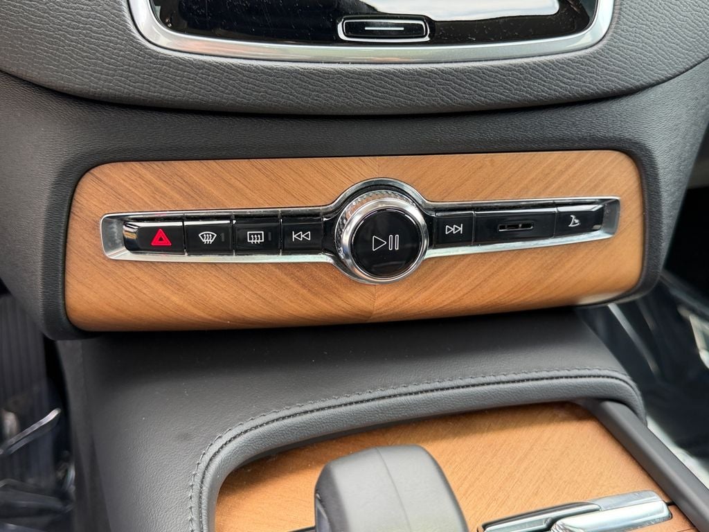 2023 Volvo XC90 B6 Plus 7-Seater Volvo Certified