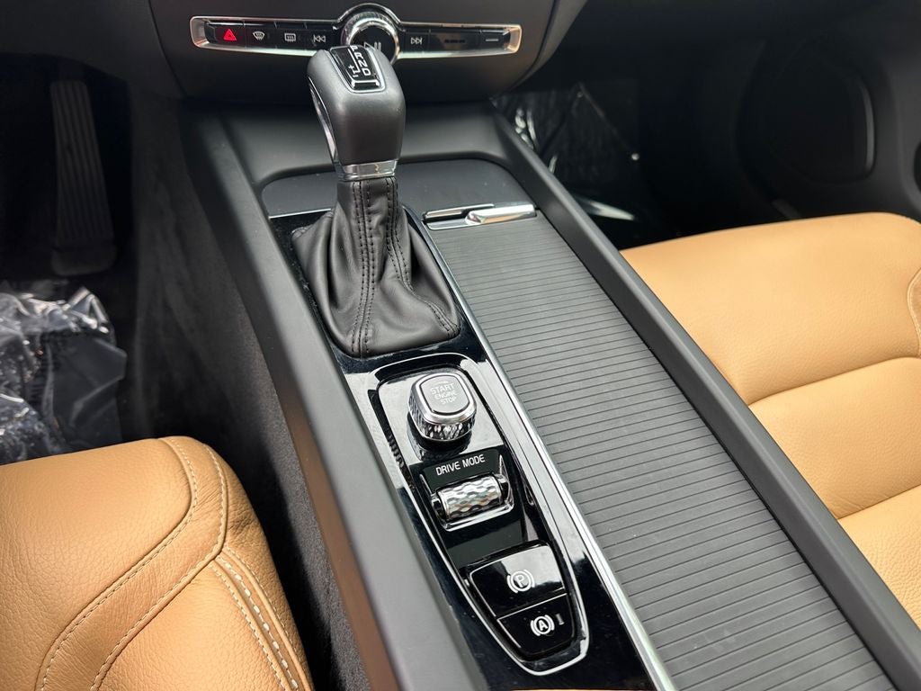 2020 Volvo V60 Cross Country T5