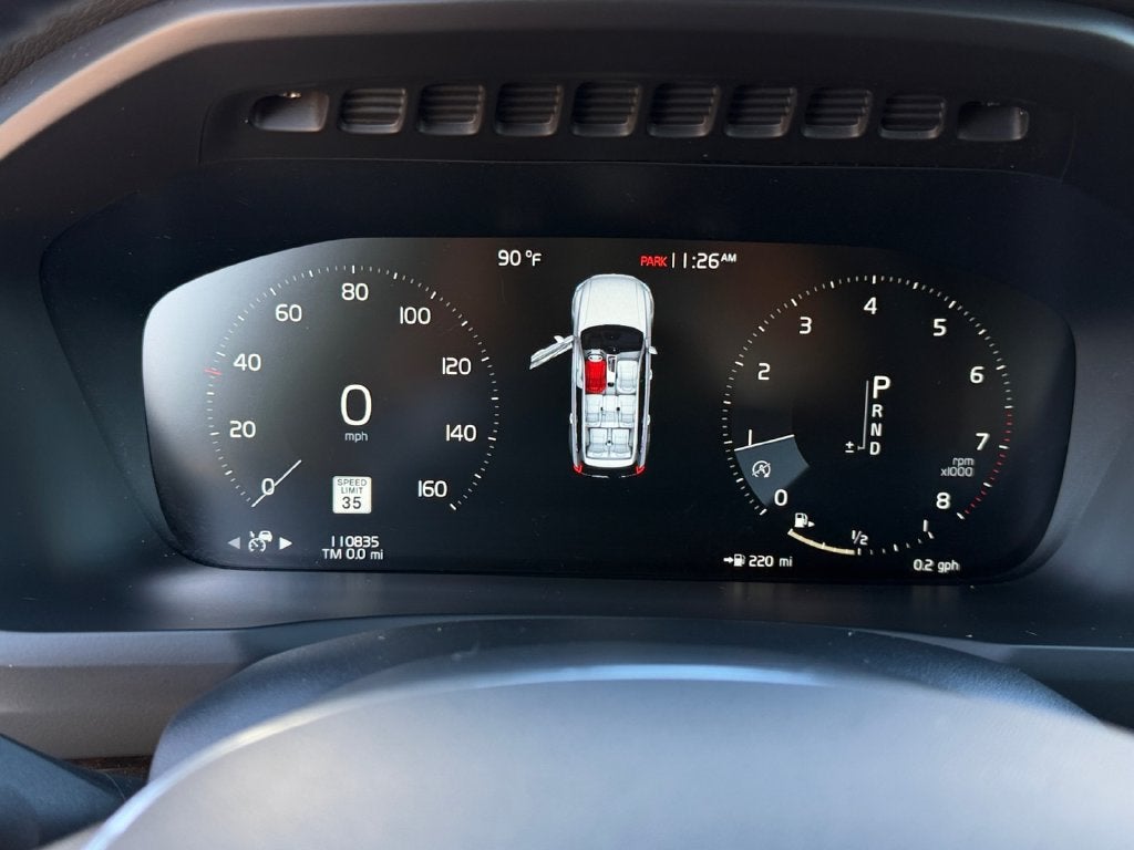 2017 Volvo XC90 T6 Momentum