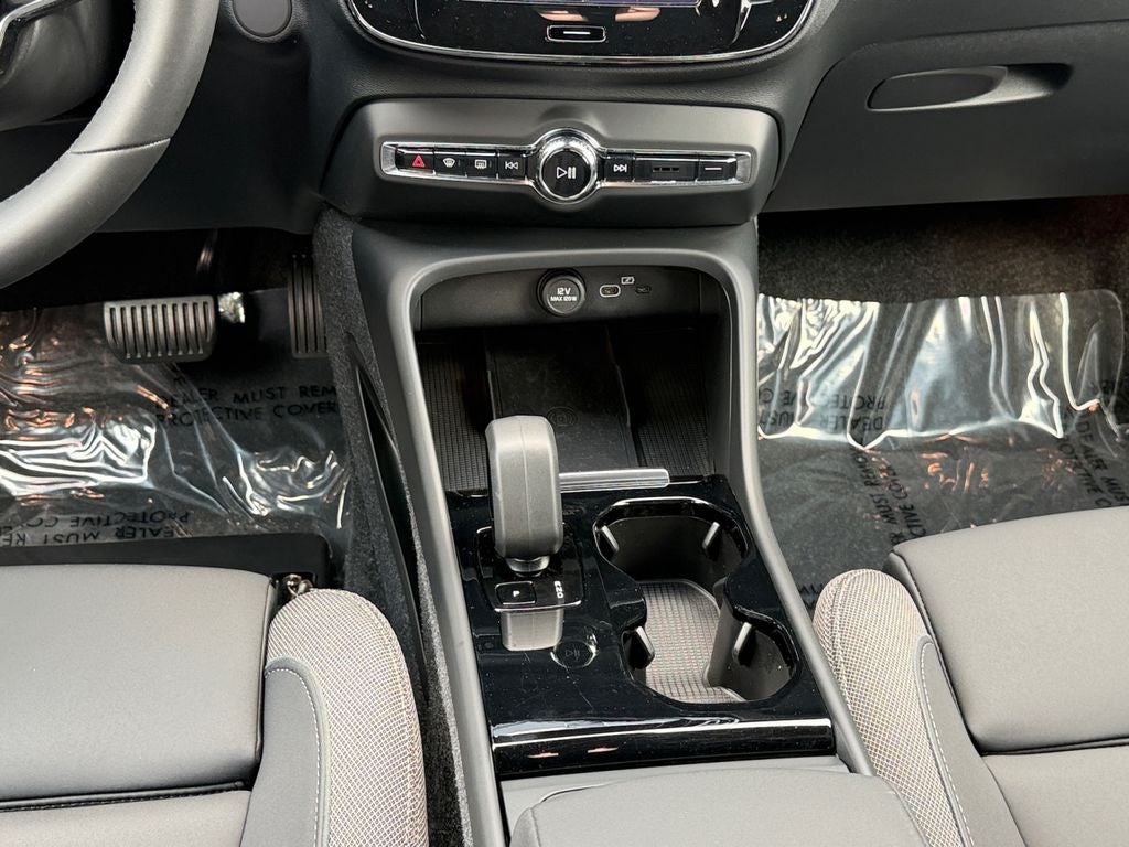 2023 Volvo XC40 Recharge Pure Electric Twin Core