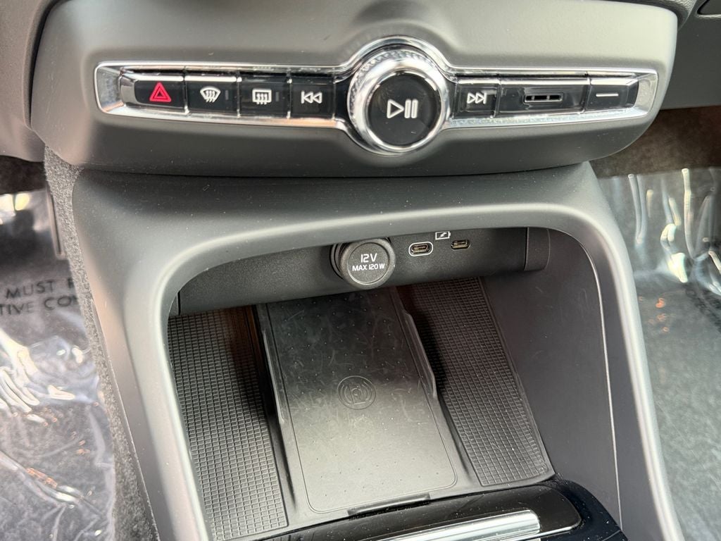 2023 Volvo XC40 Recharge Pure Electric Twin Core