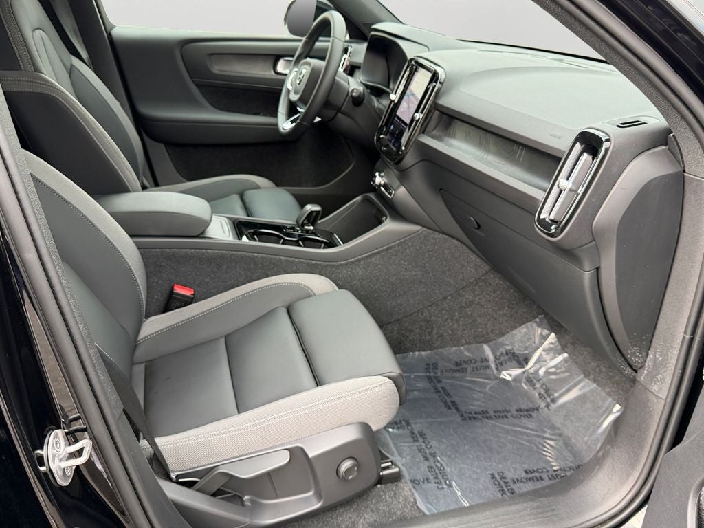 2023 Volvo XC40 Recharge Pure Electric Twin Core