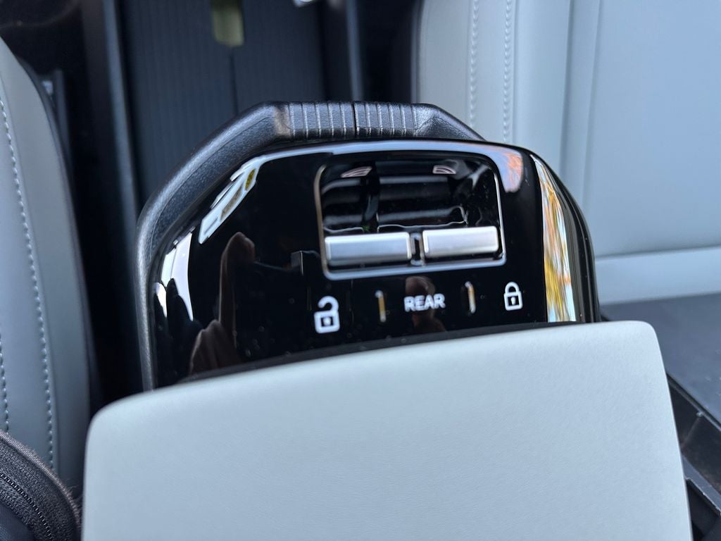 2026 Volvo EX30 Twin Motor Cross Country Ultra