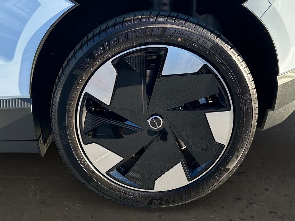 2026 Volvo EX30 Twin Motor Performance Plus