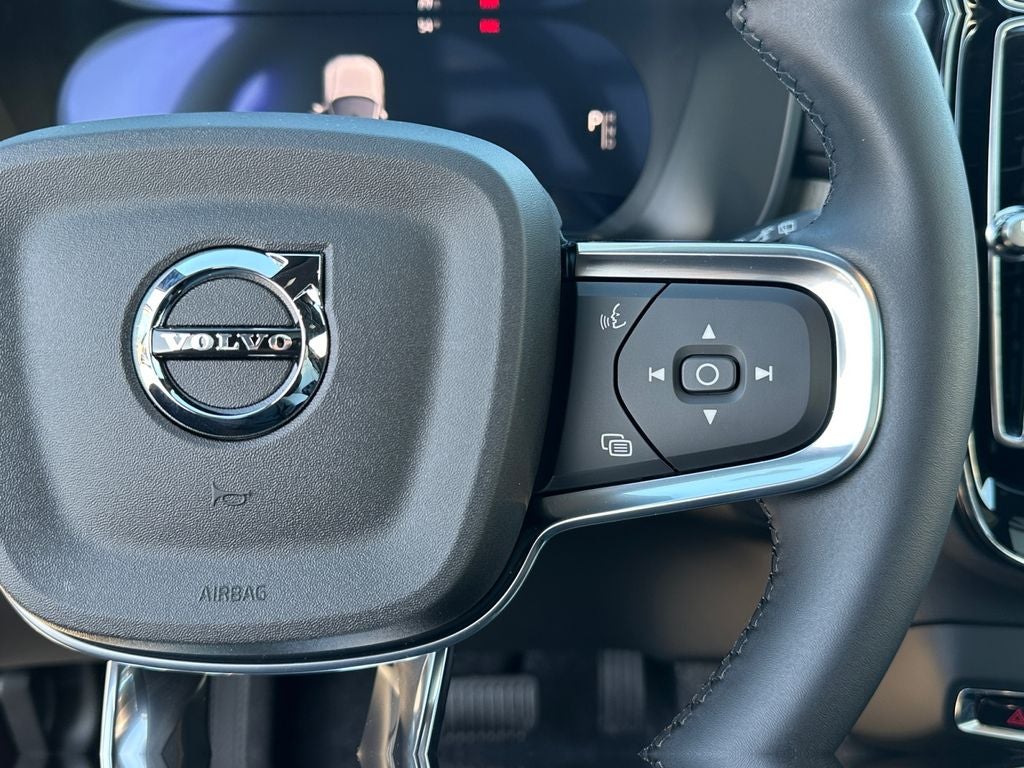 2026 Volvo EX40 Twin Motor Plus