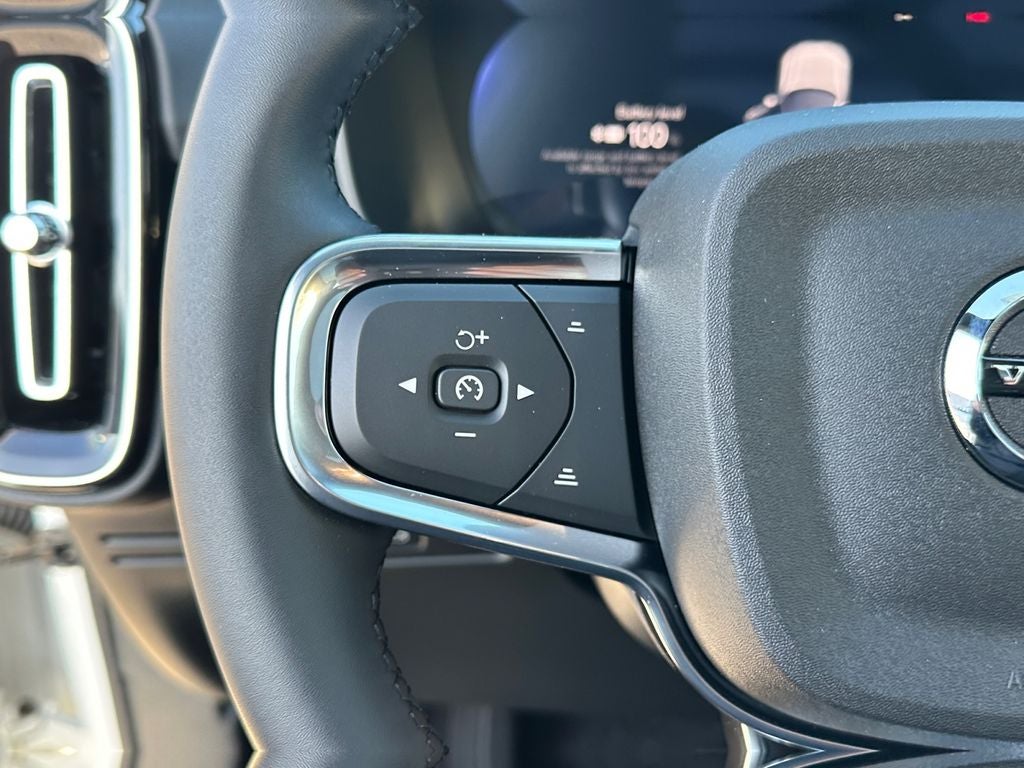 2026 Volvo EX40 Twin Motor Plus