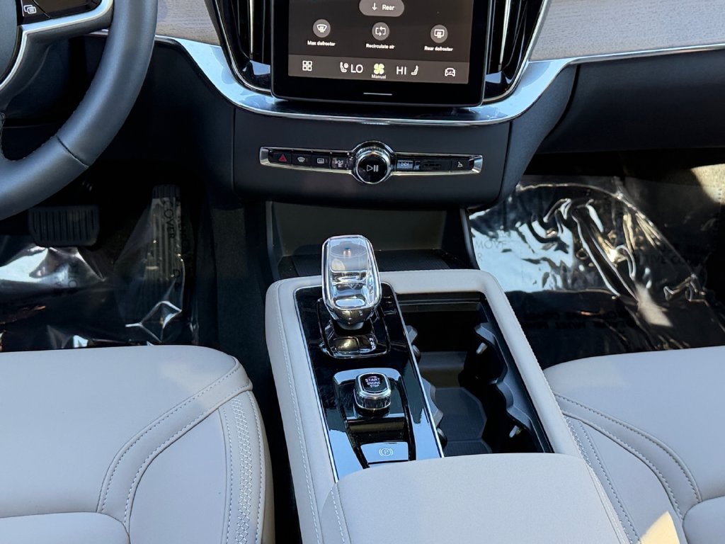 2026 Volvo XC90 Plug-In Hybrid T8 Plus 7 Passenger