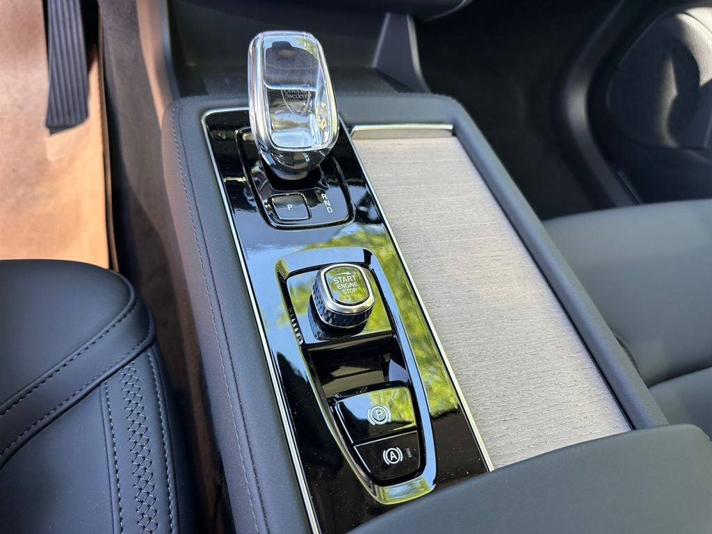 2026 Volvo XC90 Plug-In Hybrid T8 Plus 7 Passenger