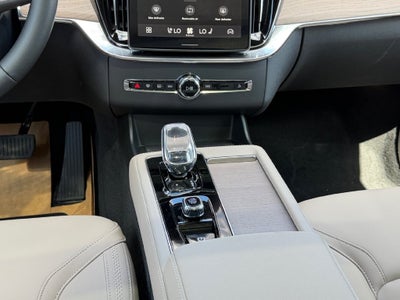 2026 Volvo XC90 Plug-In Hybrid T8 Plus 7 Passenger