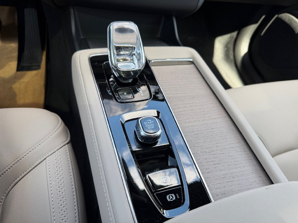 2026 Volvo XC90 Plug-In Hybrid T8 Plus 7 Passenger