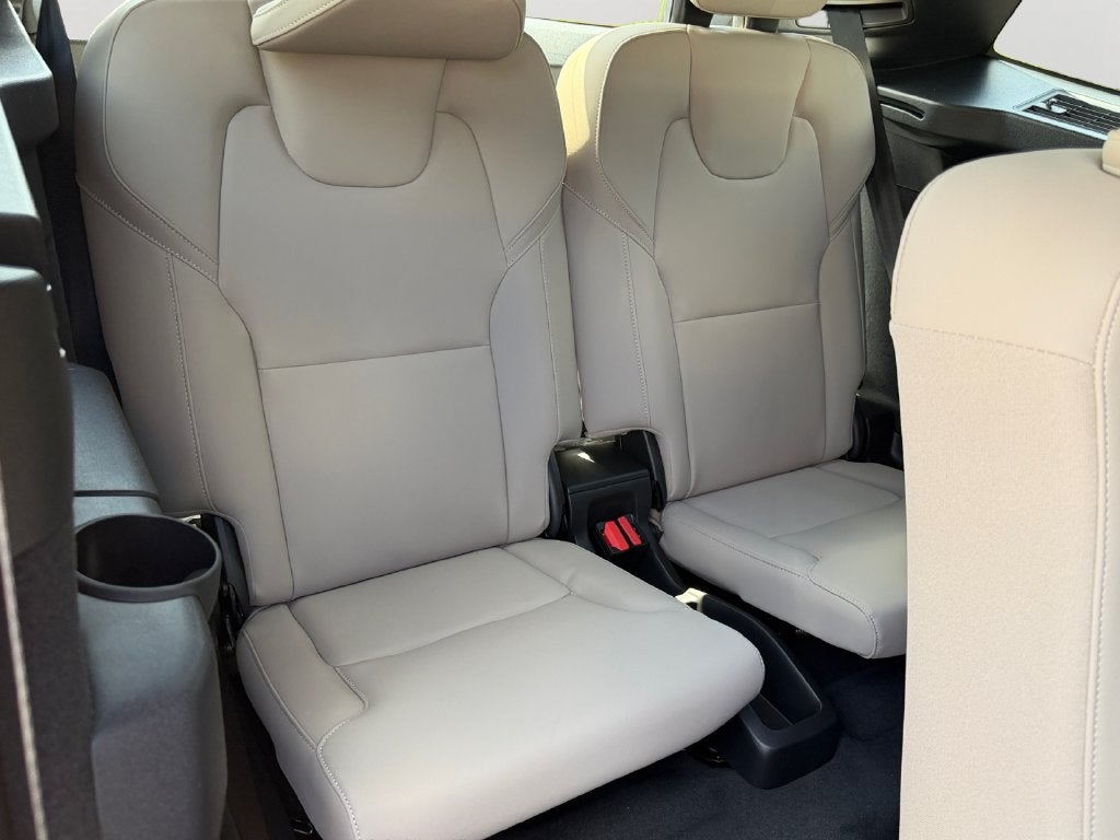 2026 Volvo XC90 Plug-In Hybrid T8 Plus 7 Passenger