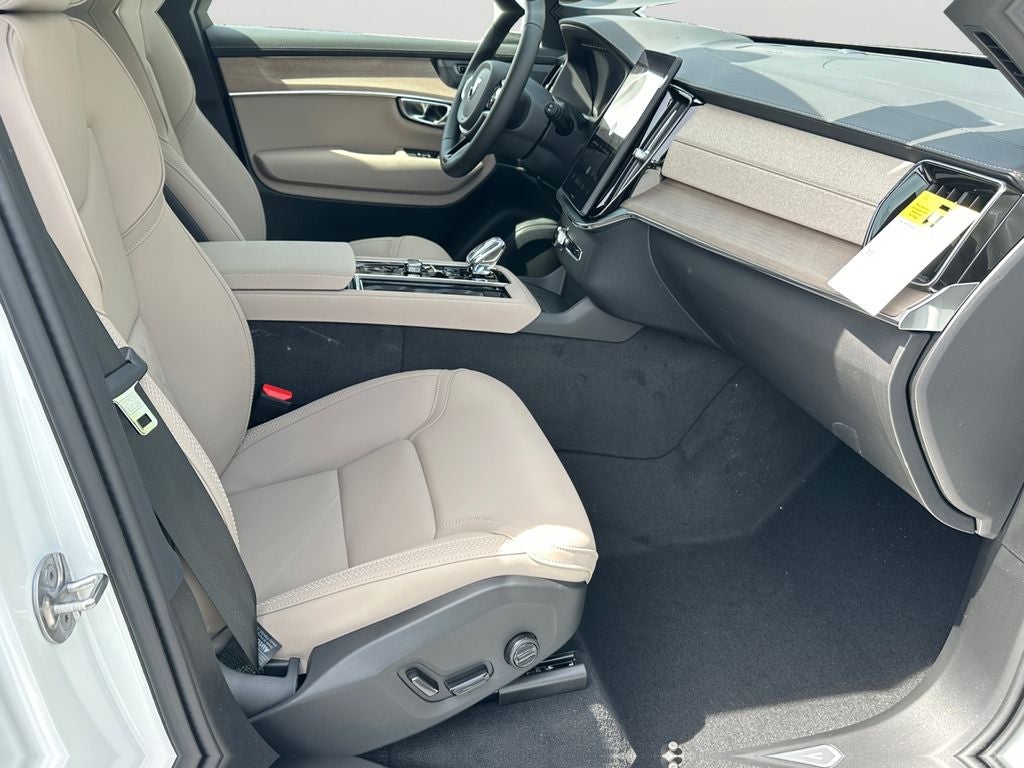 2026 Volvo XC90 Plug-In Hybrid T8 Plus 7 Passenger