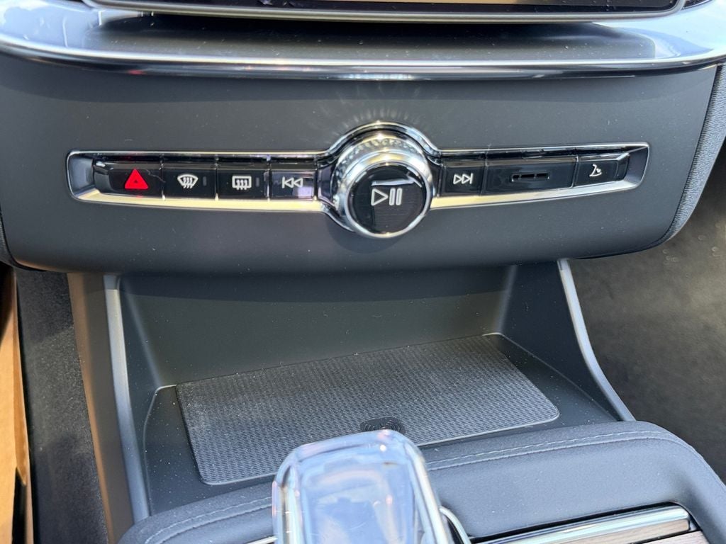 2026 Volvo XC90 Plug-In Hybrid T8 Plus 7 Passenger