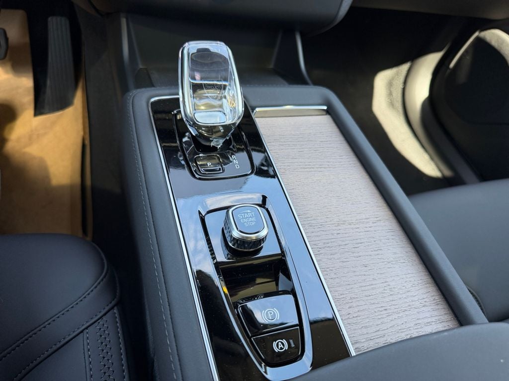 2026 Volvo XC90 Plug-In Hybrid T8 Plus 7 Passenger