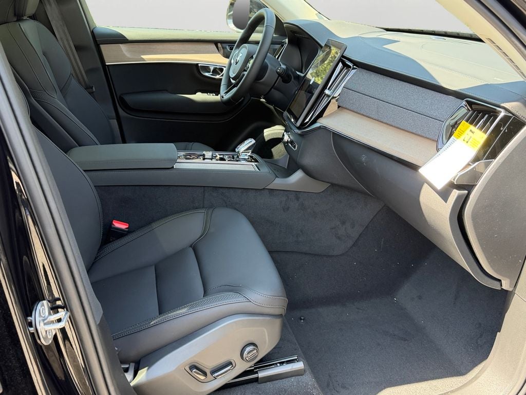 2026 Volvo XC90 Plug-In Hybrid T8 Plus 7 Passenger