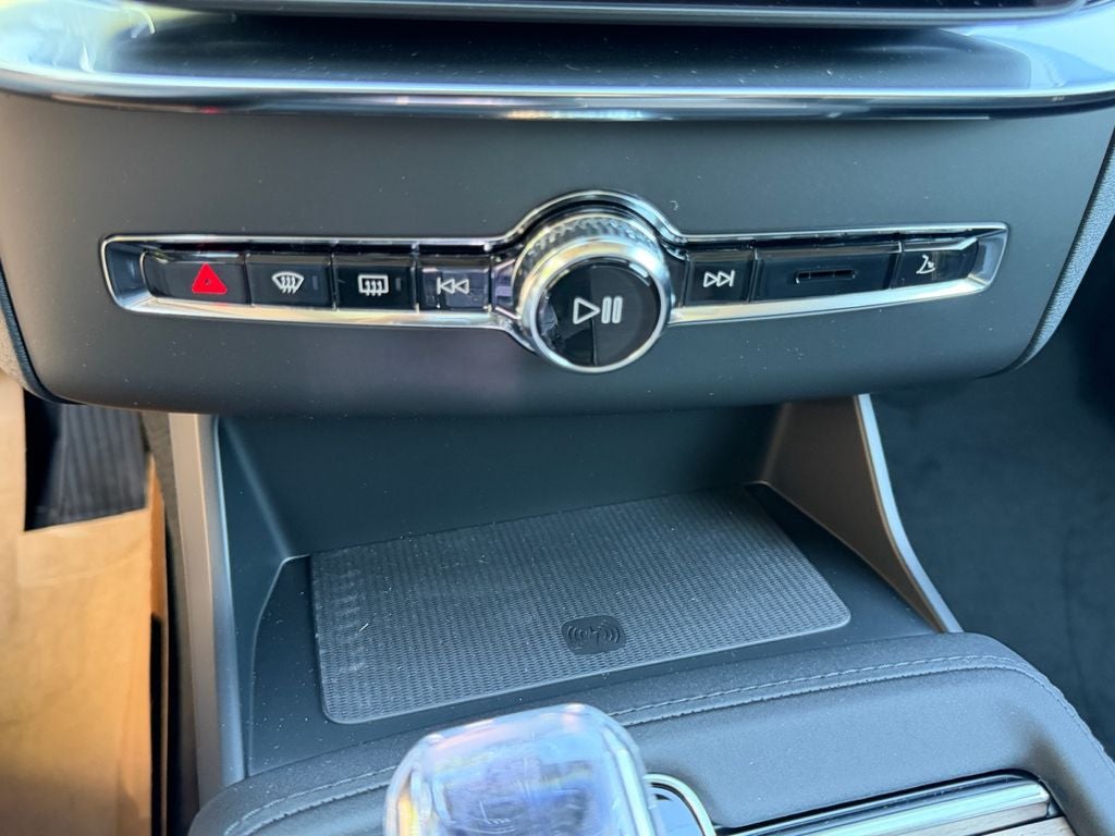 2026 Volvo XC90 Plug-In Hybrid T8 Plus 7 Passenger