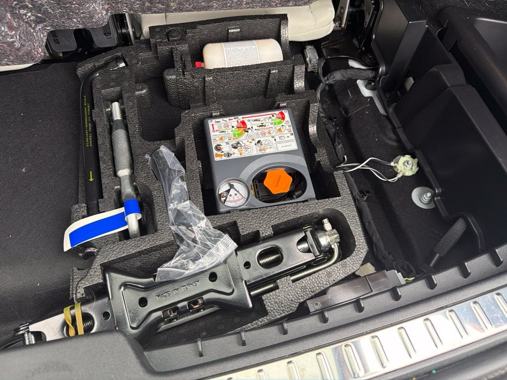 2025 Volvo XC90 Plug-In Hybrid T8 Ultra 7 Passenger
