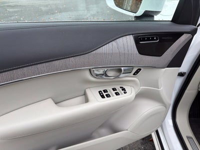 2025 Volvo XC90 Plug-In Hybrid T8 Ultra 7 Passenger