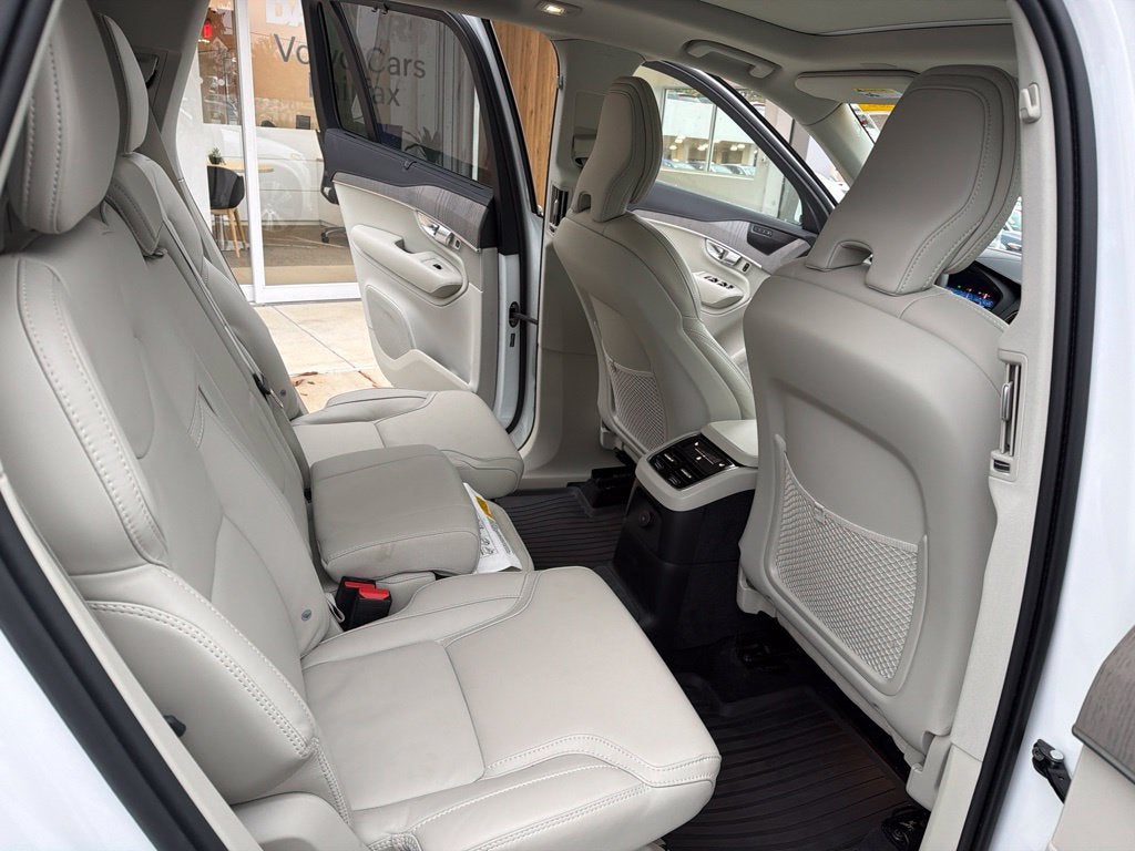 2025 Volvo XC90 Plug-In Hybrid T8 Ultra 7 Passenger