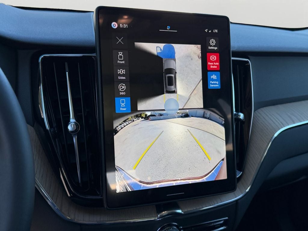 2026 Volvo XC60 Plug-In Hybrid T8 Plus