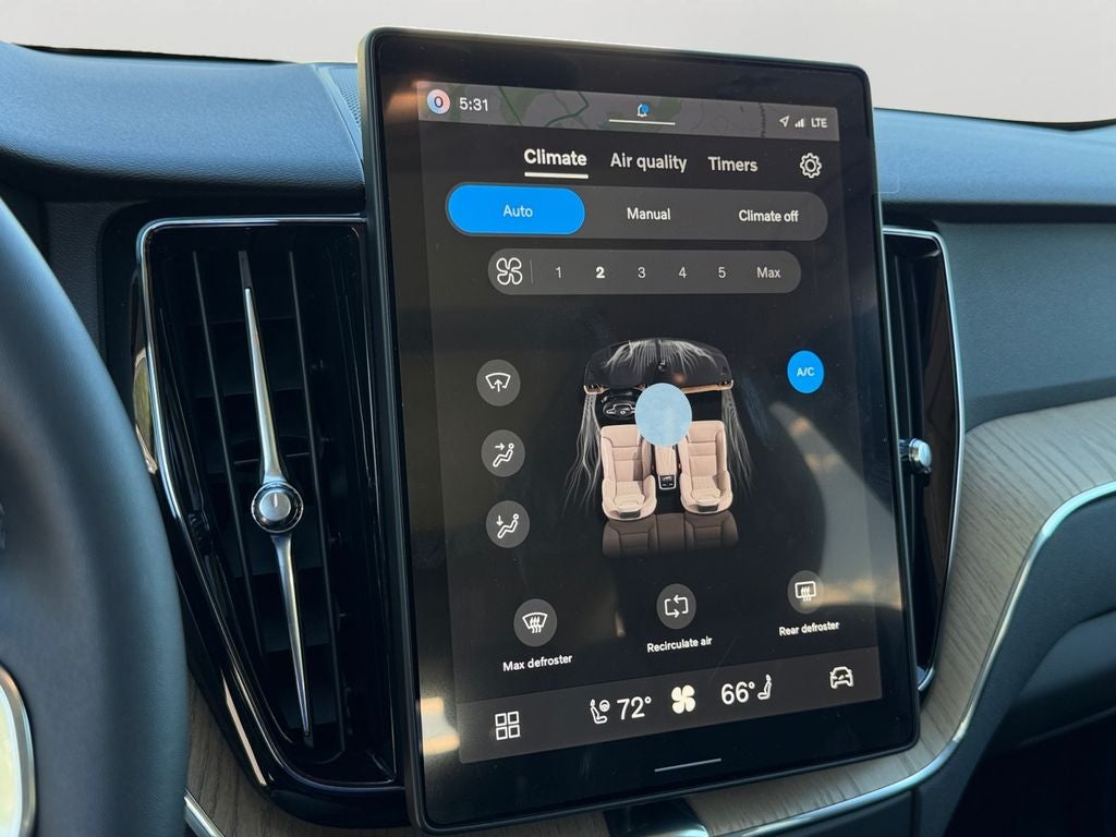 2026 Volvo XC60 Plug-In Hybrid T8 Plus
