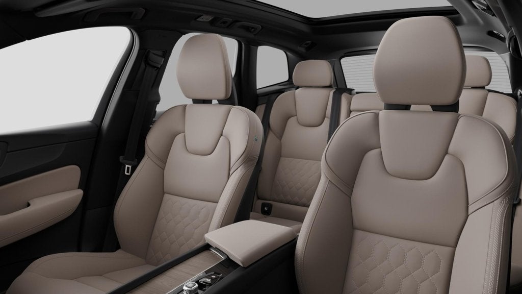 2026 Volvo XC60 Plug-In Hybrid T8 Plus
