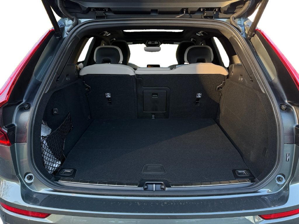 2026 Volvo XC60 Plug-In Hybrid T8 Plus